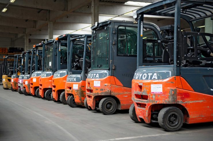 electric forklifts - Toyota 