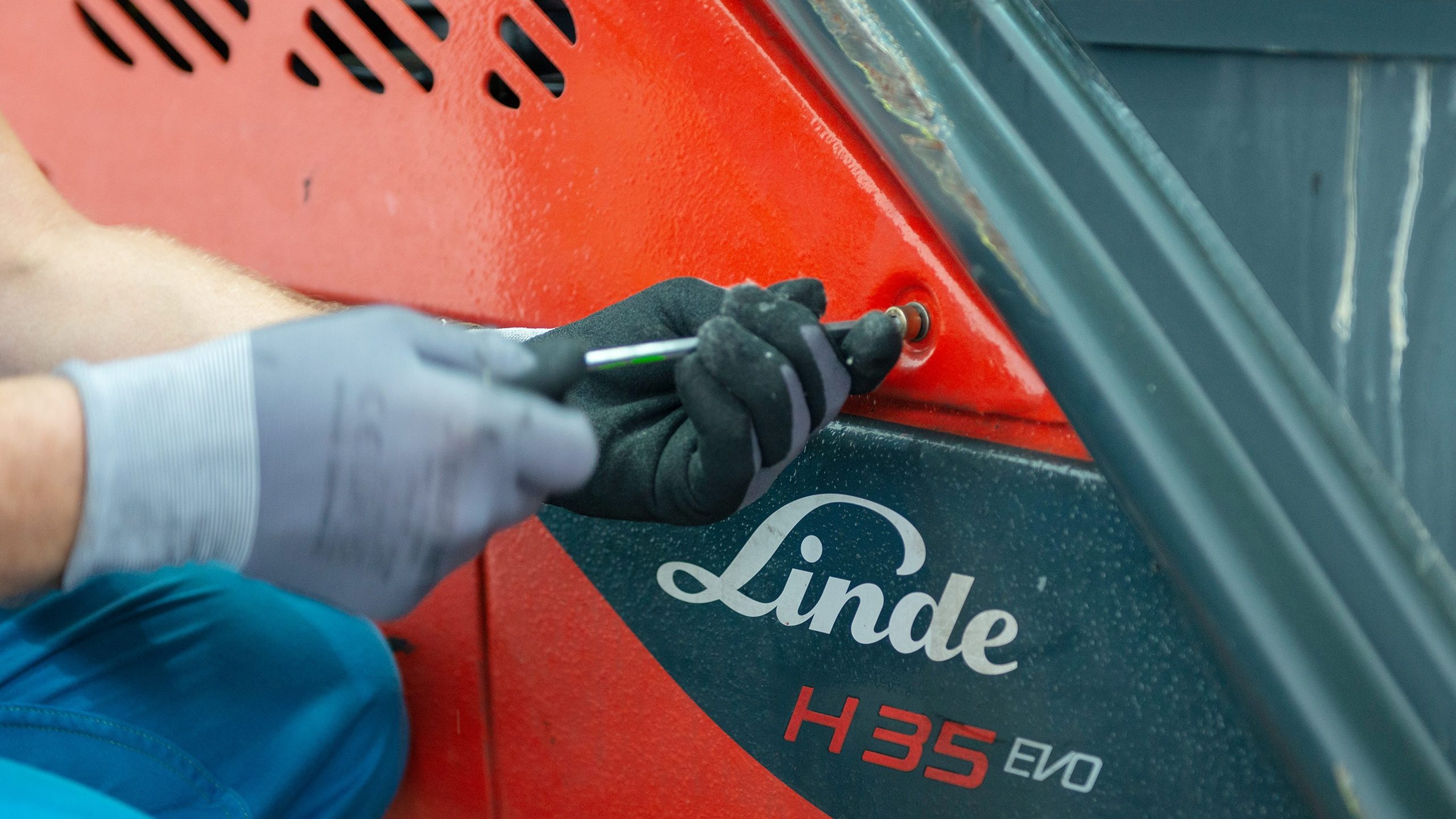 Linde - used Linde forklifts and warehouse handling equipment